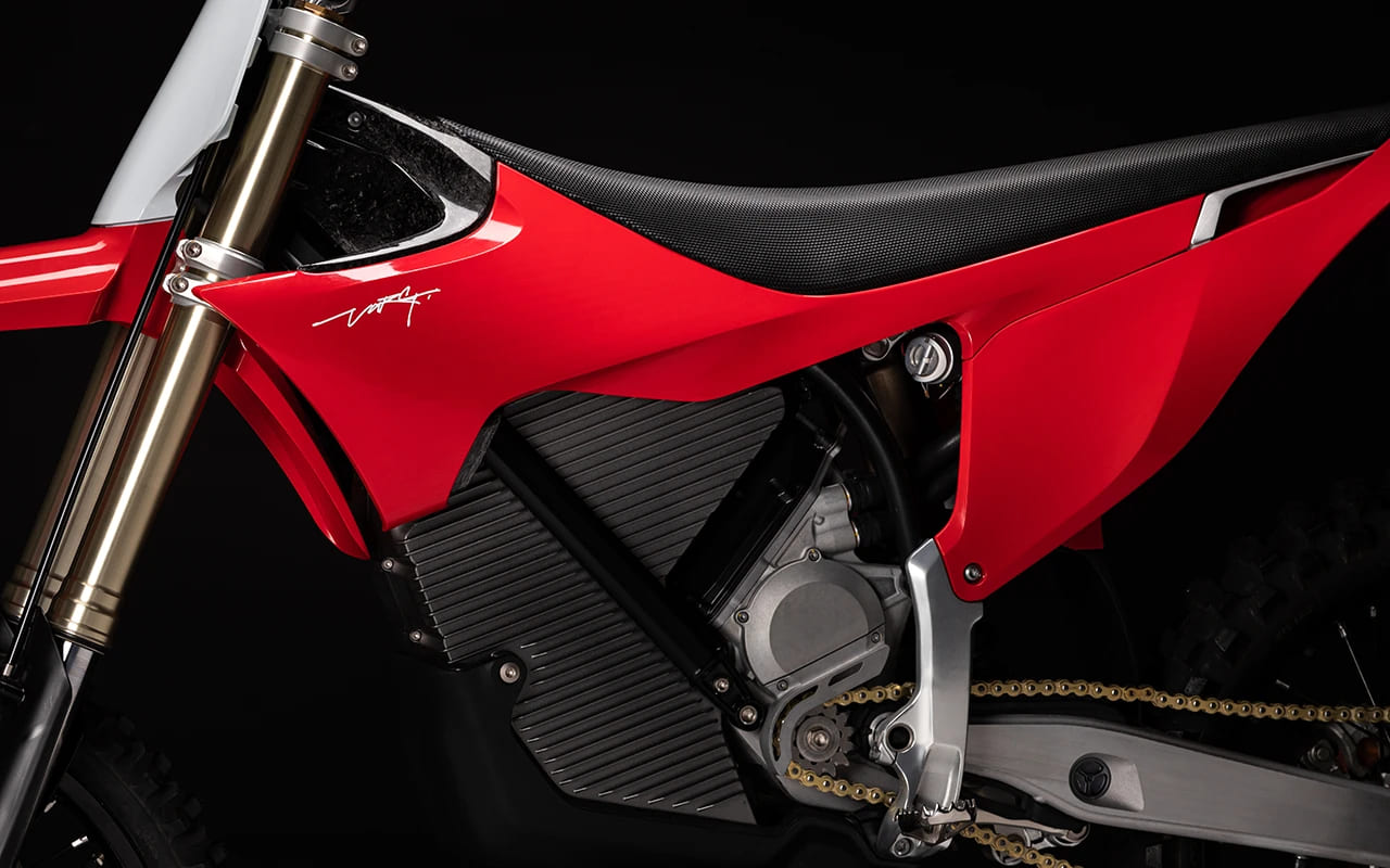 E-PERFORMANCE Schweiz Motorrad online Shop: STARK FUTURE VARG MX Kunststoffteile Spoiler Seite – Original Ersatzteil kaufen