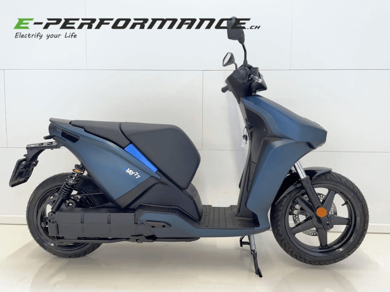 Elektroroller RAY 7.7 - Premium - Cobalt matt (3.3kW-Schnellladeger&#228;t / mit TYPE2)