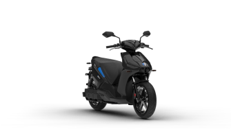 Elektroroller RAY 7.7 - Premium - Black Metallic (3.3kW-Schnellladegerät / mit TYPE2)