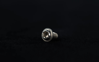 Bolzen für Nummernschildbeleuchtung