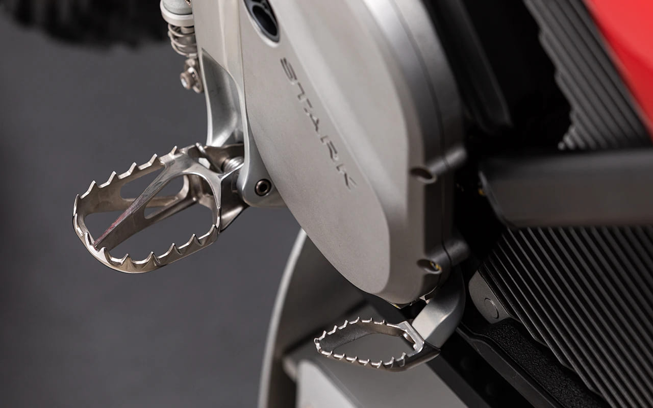 E-PERFORMANCE Schweiz Motorrad online Shop: STARK FUTURE VARG MX Rahmen Fussrasten – Original Ersatzteil kaufen