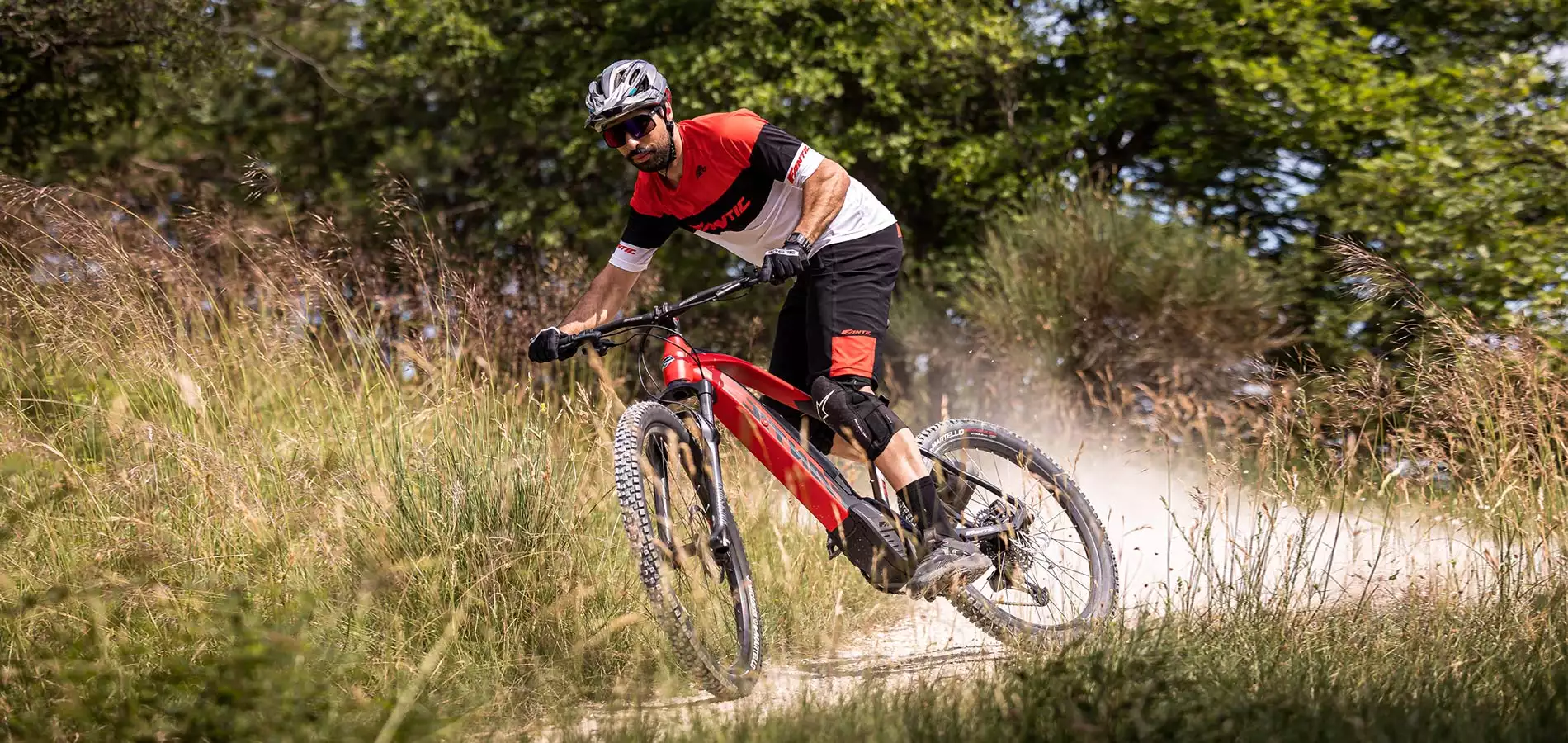 FANTIC E-Bike – sportliches Elektrobike für Gelände und Stadt, mit starkem Motor, moderner Optik und hochwertiger Ausstattung.